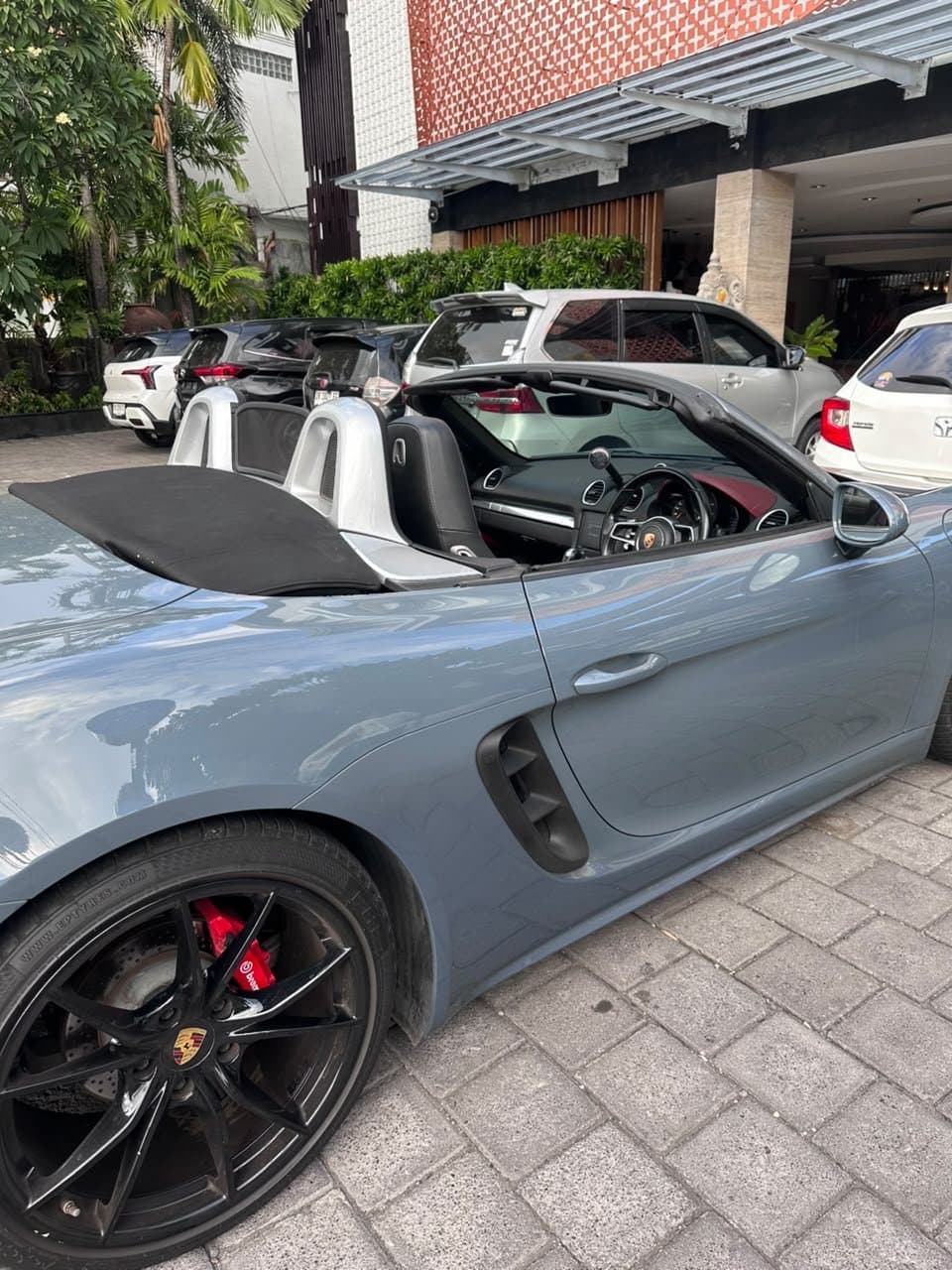 Porsche 718 Grey Convertible 4